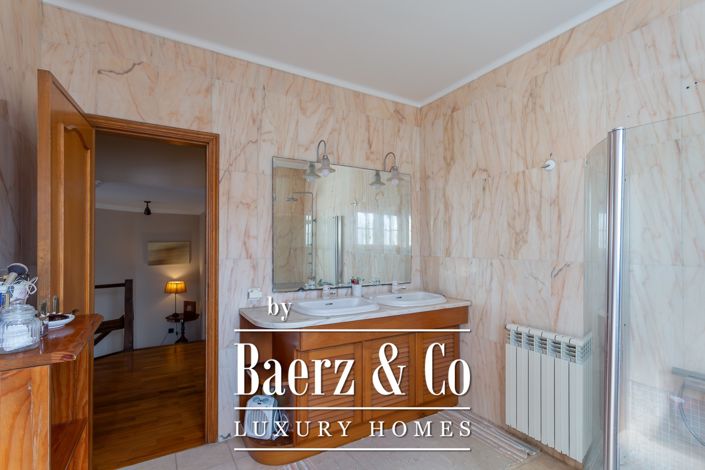 Image No.26-3 Bed House for sale