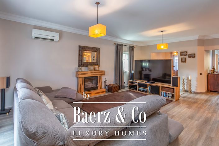 Image No.9-3 Bed House for sale