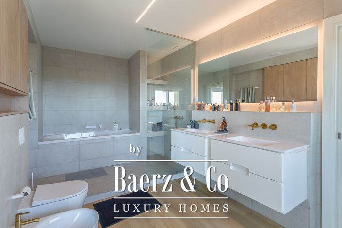 Image No.26-5 Bed Penthouse for sale