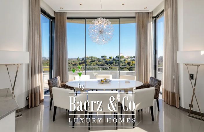 Image No.4-5 Bed House for sale