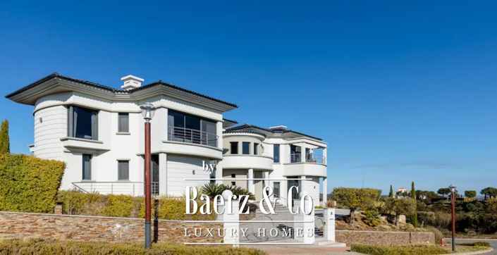 Image No.8-5 Bed House for sale