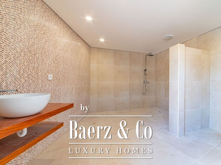 Image No.11-4 Bed House for sale