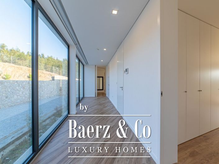 Image No.13-4 Bed House for sale