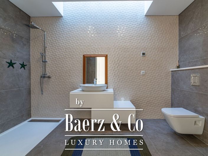 Image No.14-4 Bed House for sale