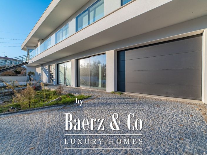 Image No.24-4 Bed House for sale