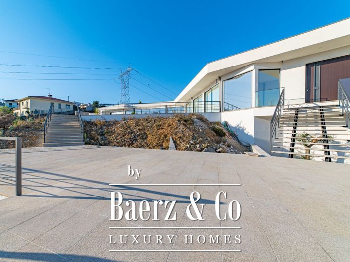 Image No.3-4 Bed House for sale