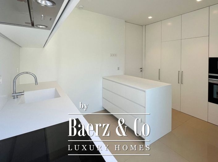 Image No.10-3 Bed Apartment for sale