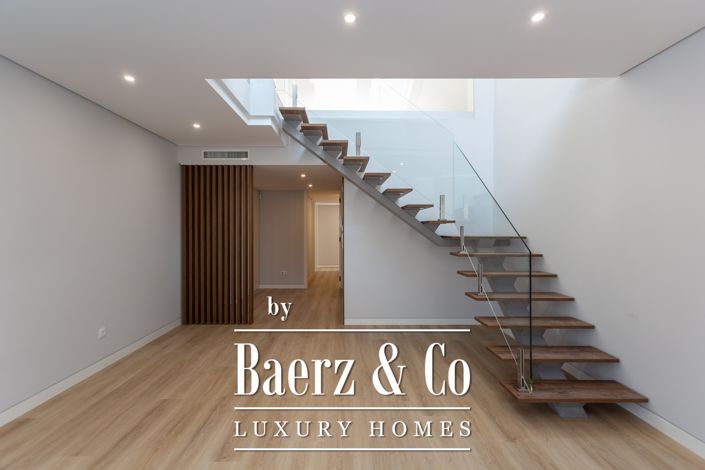 Image No.14-3 Bed Apartment for sale