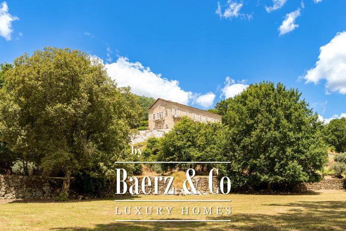 Image No.14-10 Bed Farmhouse for sale