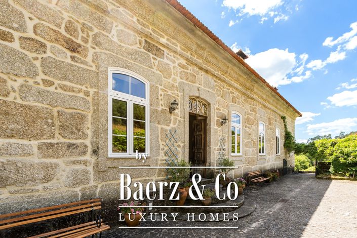 Image No.6-10 Bed Farmhouse for sale