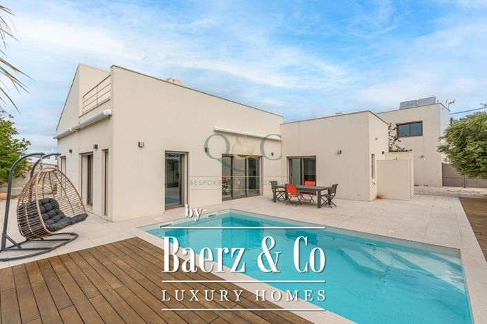 Image No.1-4 Bed Villa for sale