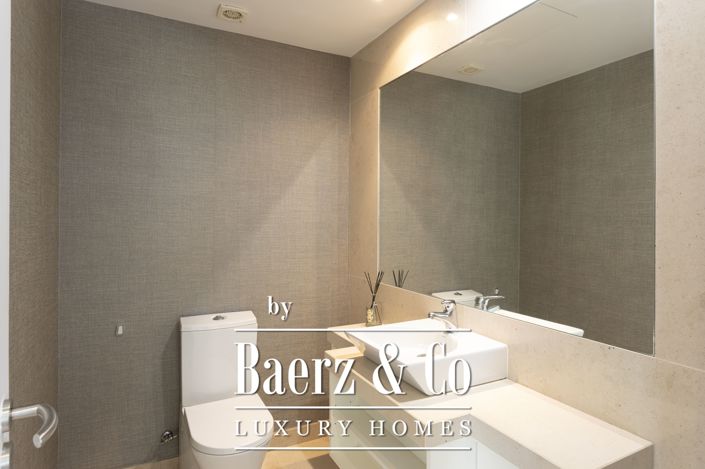 Image No.12-4 Bed House for sale