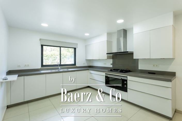 Image No.13-4 Bed House for sale