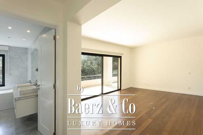 Image No.17-4 Bed House for sale