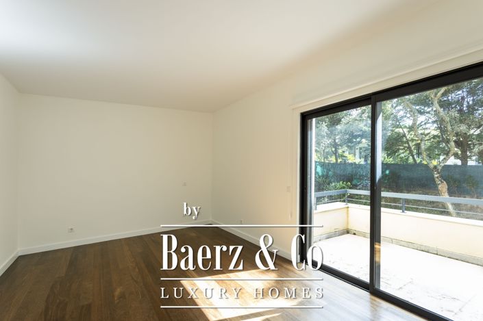 Image No.22-4 Bed House for sale