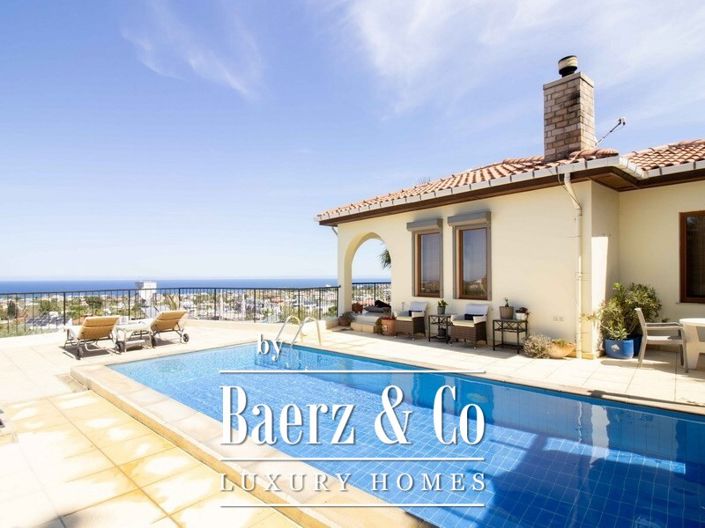 Image No.1-3 Bed Villa for sale