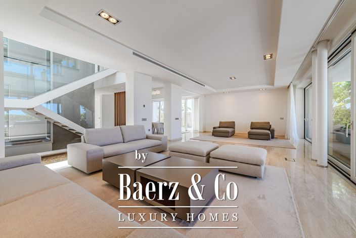 Image No.3-4 Bed Villa for sale