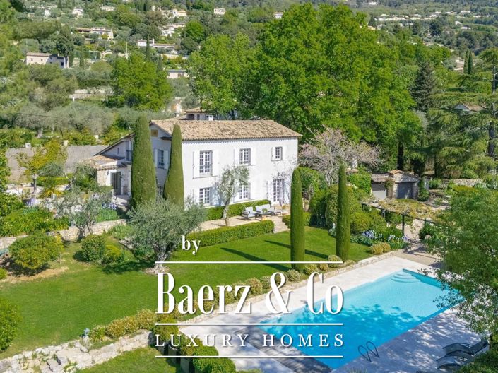 Image No.1-6 Bed Villa for sale