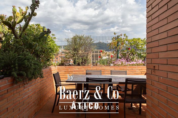 Image No.12-4 Bed Property for sale