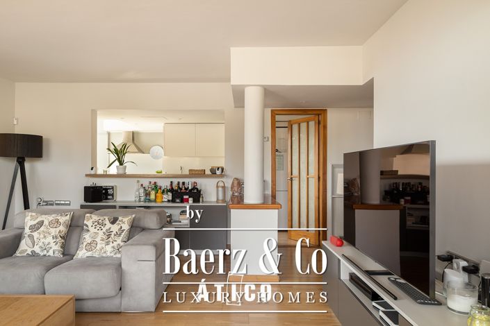 Image No.20-4 Bed Property for sale