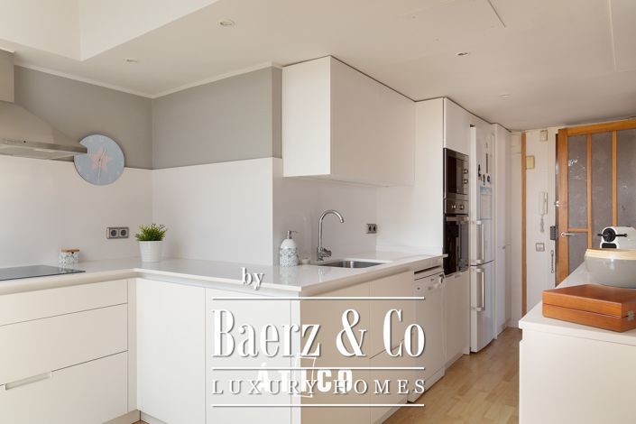 Image No.21-4 Bed Property for sale