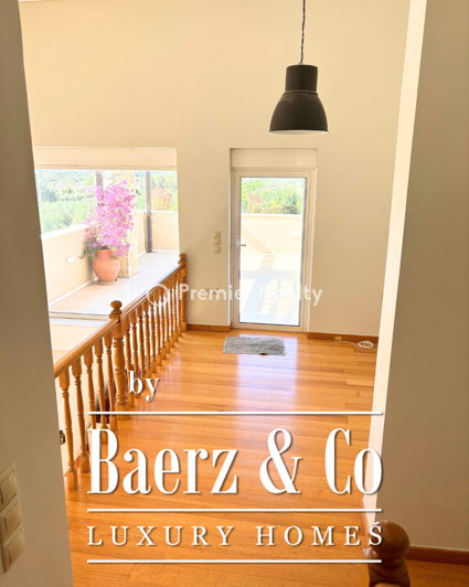 Image No.12-5 Bed Property for sale