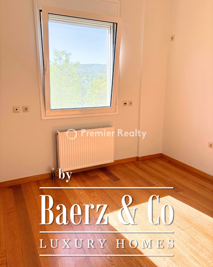 Image No.15-5 Bed Property for sale