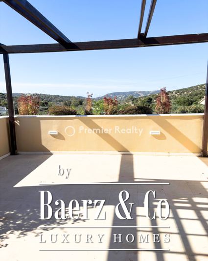 Image No.20-5 Bed Property for sale