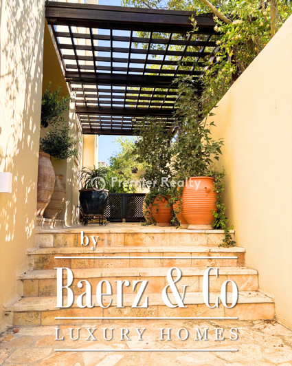 Image No.29-5 Bed Property for sale