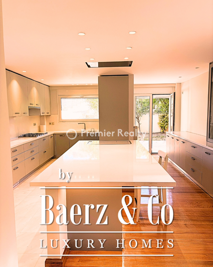 Image No.7-5 Bed Property for sale