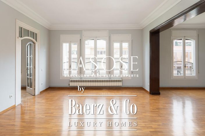 Image No.1-Propriété de 6 chambres à vendre à Barcelona