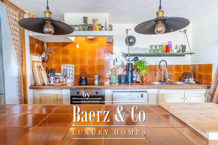 Image No.11-3 Bed Country House for sale