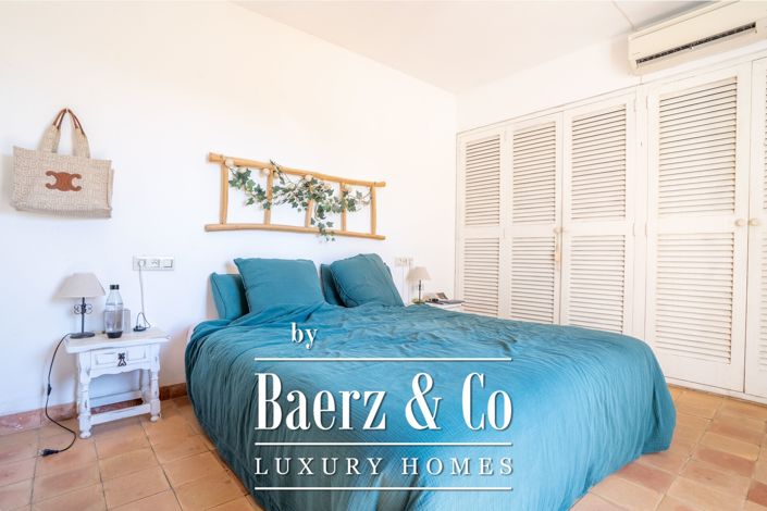 Image No.16-3 Bed Country House for sale