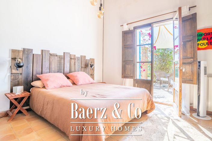 Image No.20-3 Bed Country House for sale