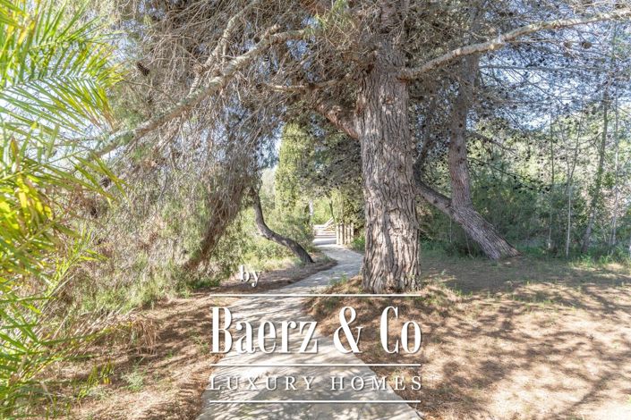 Image No.22-3 Bed Country House for sale