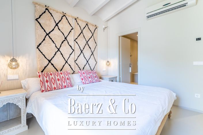 Image No.35-4 Bed Country House for sale