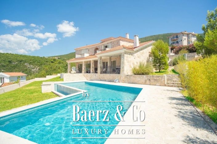 Image No.1-3 Bed Villa for sale