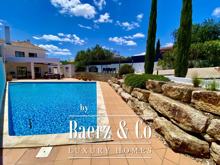 Image No.1-4 Bed Villa for sale