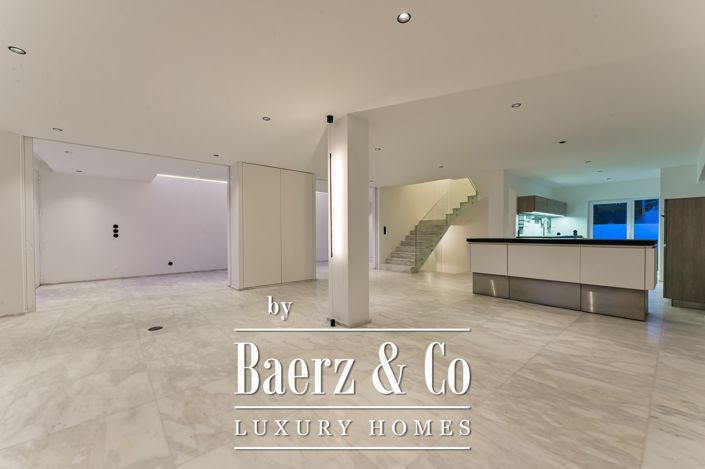 Image No.15-4 Bed House for sale