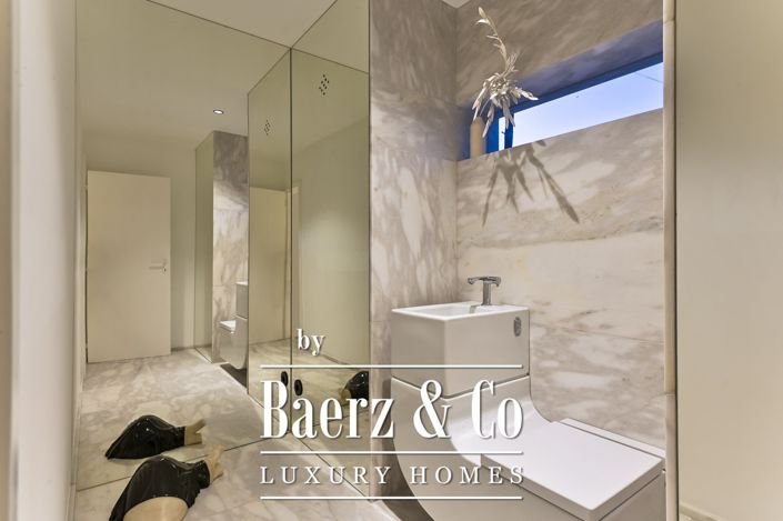 Image No.22-4 Bed House for sale