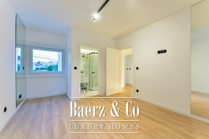 Image No.29-4 Bed House for sale