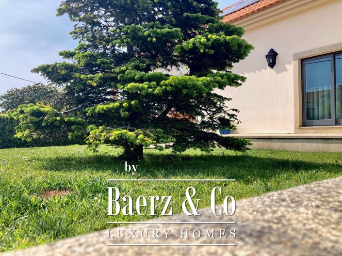 Image No.1-6 Bed Villa for sale