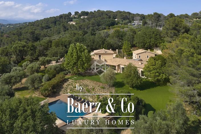 Image No.1-7 Bed Villa for sale