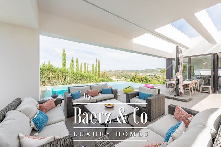 Image No.1-5 Bed Villa for sale