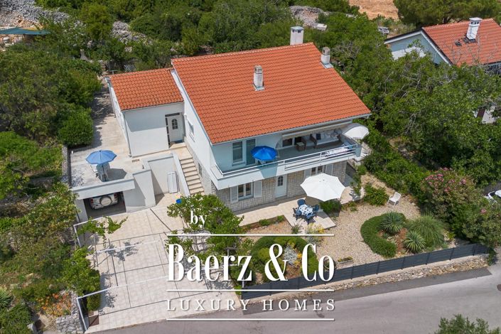 Image No.1-7 Bed Townhouse for sale