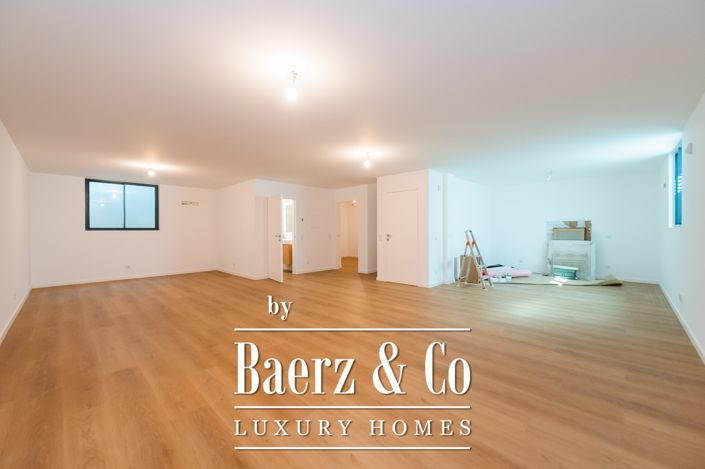 Image No.34-4 Bed House for sale