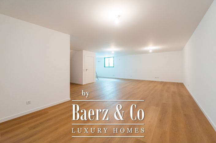 Image No.35-4 Bed House for sale