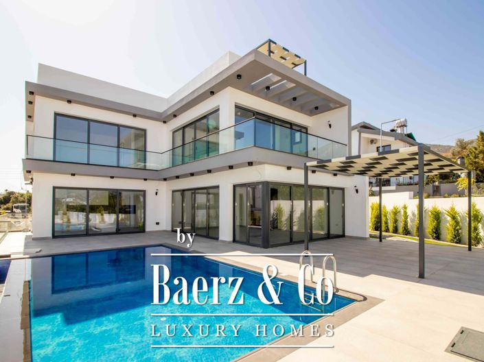Image No.1-4 Bed Villa for sale