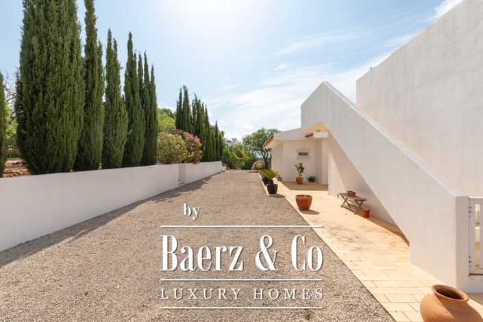 Image No.28-5 Bed Villa for sale