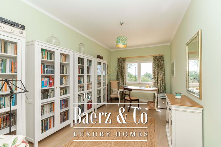 Image No.7-5 Bed Villa for sale